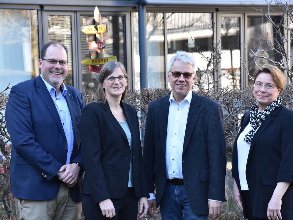 Sozialvorstand Pfarrer Joachim Wolff (2. v.r.) geht in den verdienten Ruhestand. Anne Rutjes (2. v.l.) und Marcus Knops (l.) bilden dann die neue Doppelspitze im Vorstand der Diakonie im Kirchenkreis Kleve. Birgit Pilgrim (r.) ist die Diakonieratsvorsitzende. Foto: privat