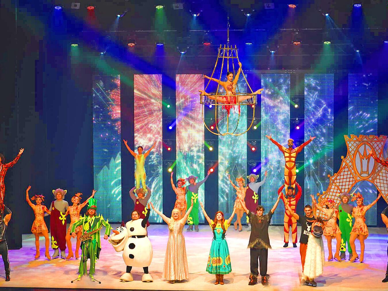 Musik-Show „Die Eiskönigin“ kommt nach Grefrath Spektakuläre Musik-Show auf Eis kommt am 13. April in den Grefrather Eis Sport & Event Park. Foto: agenda production
