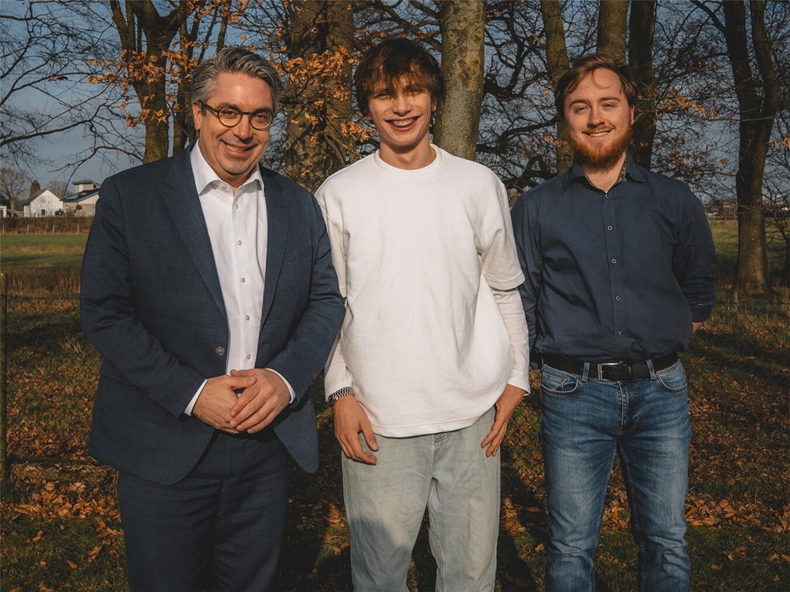 Stefan Rouenhoff mit den beiden PPP-Stipendiaten Paul Scholz (r.) und Alexander Zeugner-Franken (m.). Foto: Büro Stefan Rouenhoff MdB.
