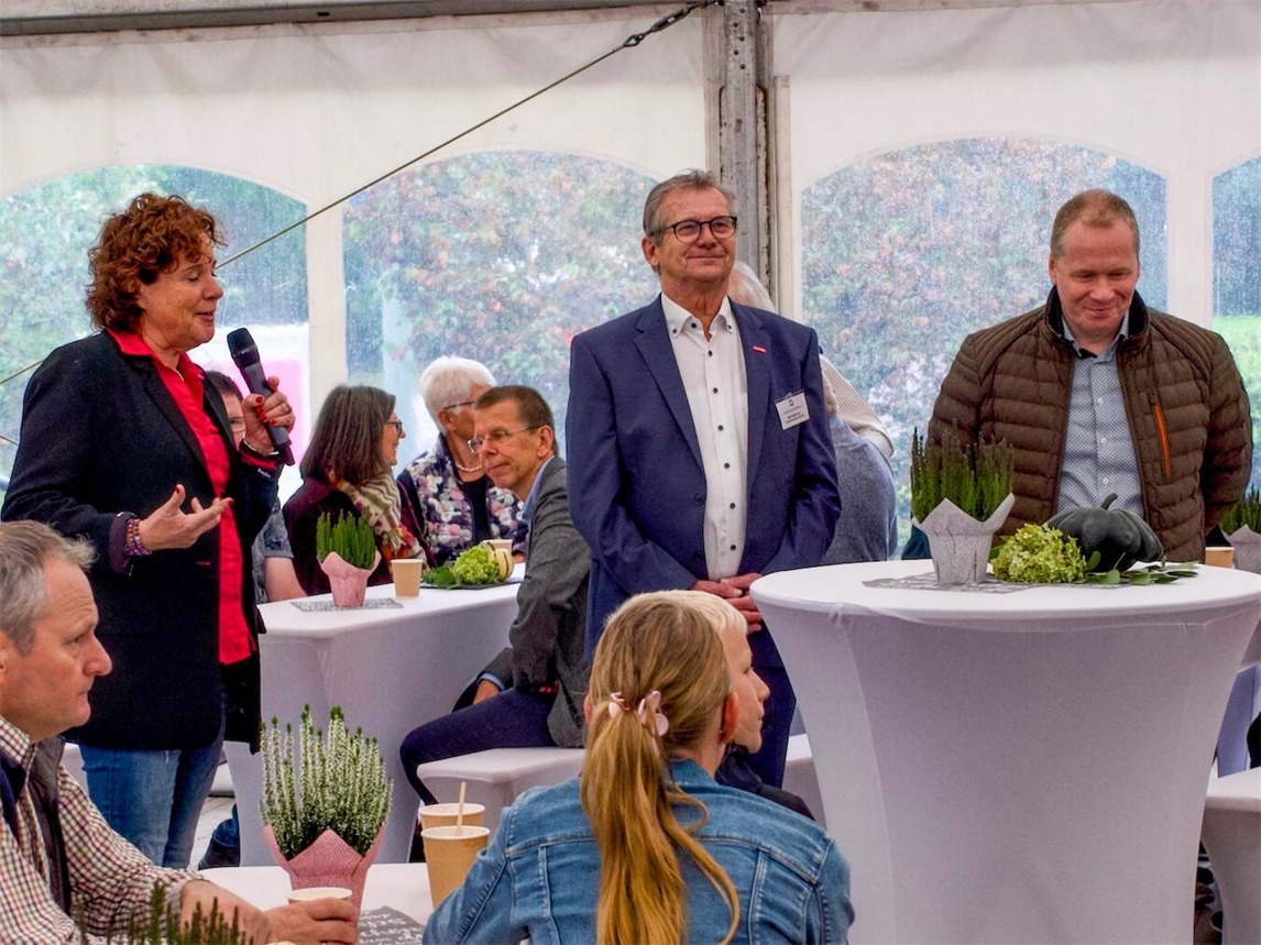 Steffi Neu berichtet vom WDR2-Weihnachtswunder, Tombola-Erlös wird gespendet, Foto privat.