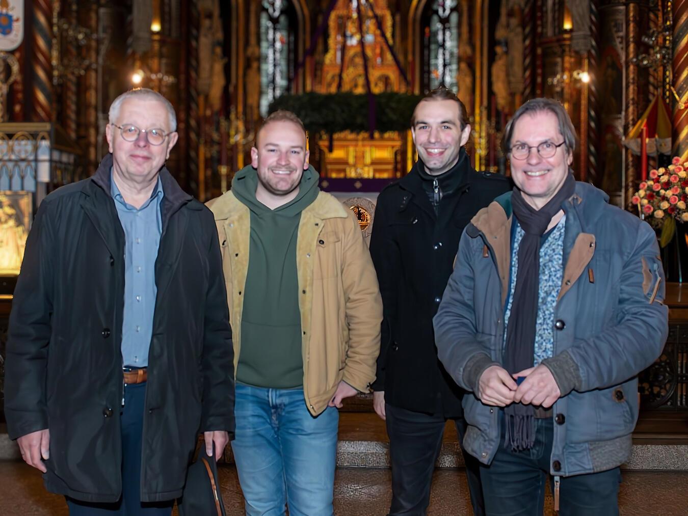 Stellen das Programm „Kultur am Kapellenplatz“ vor, v.l.: Prof. Wolfgang Seifen (Vorsitzender Orgelbauverein Kevelaer), Paul Lammers (zweiter Basilikaorganist), Sebastian Piel (Chordirektor) und Basilikaorganist Elmar Lehnen. NN-Foto: Gerhard Seybert