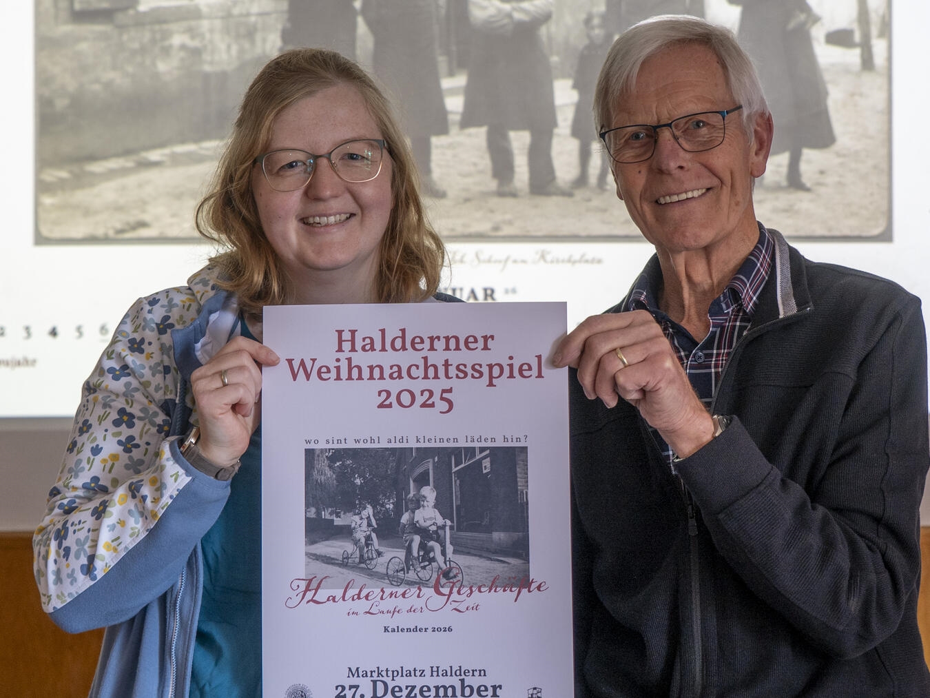 Stellen das Weihnachtsspiel des Gewerbevereins Haldern vor: Geschäftsführerin Jana Krebbing und der 1. Vorsitzende Klemens Cornelißen. NN-Foto: Gerhard Seybert