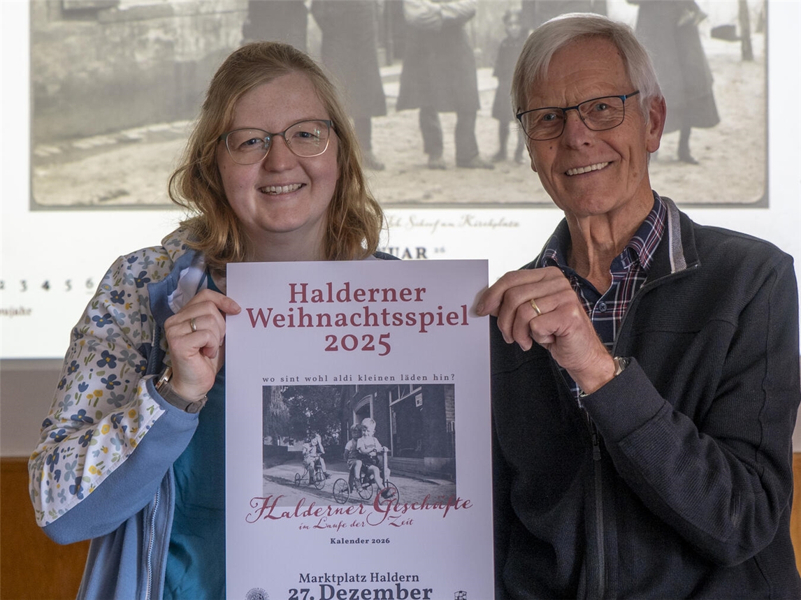 Stellen das Weihnachtsspiel des Gewerbevereins Haldern vor: Geschäftsführerin Jana Krebbing und der 1. Vorsitzende Klemens Cornelißen. NN-Foto: Gerhard Seybert