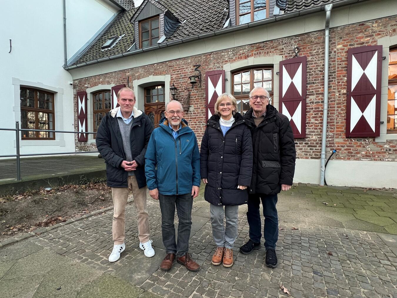 Stellten das Programm 2024 vor: Dr. Matthias Schrör, Gottfried Olie, Johanna Klümpen-Hegmans und Gerd Halmanns (v.l.).NN-Foto: ak
