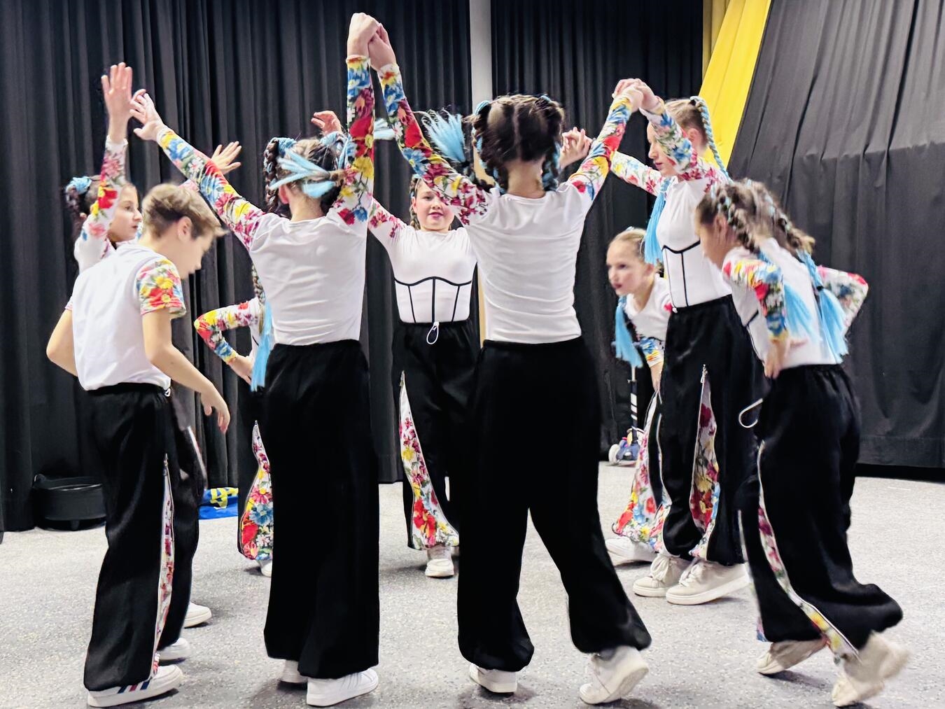 Tanz und Theater gab es beim Internationalen Weihnachtsfest. Foto: Aija Samina-Edelhoff