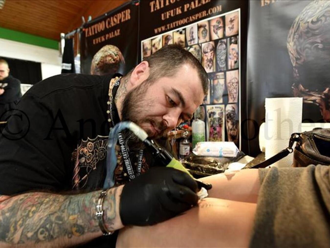 Tattoo-Fans kommen in der Stadthalle auf ihre Kosten. Foto: Inkcrashertv/tattooeventbooking