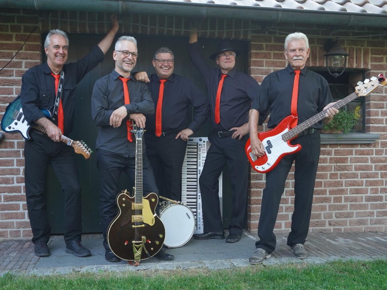 „The Retro 5“ lädt am Samstag zu einer musikalischen Zeitreise durch die 60er und 70er Jahre ein.Fotos: privat