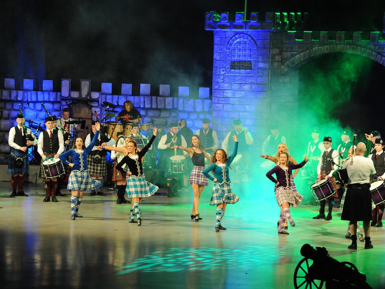 The Scottish Music Parade“: Dudelsäcke, Trommeln und Tanz - ein Abend voller Energie wartet auf die Besucher des Burgtheaters.Foto: Jessika Lehbrink