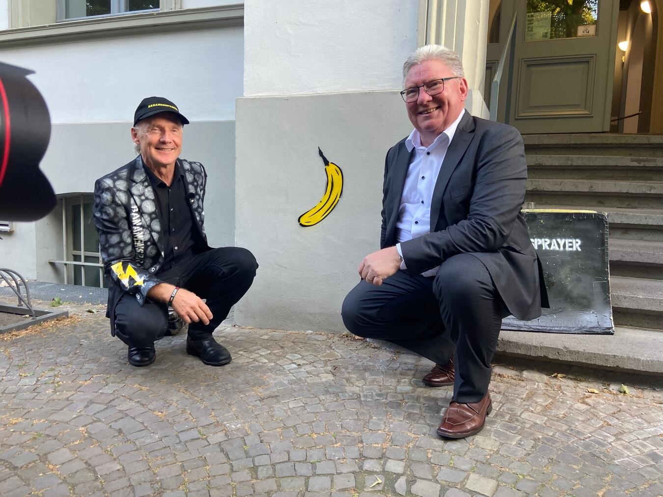 "Thomas Baumgärtel mit Prof. Dr. Harald Kunde im Museum Kurhaus"