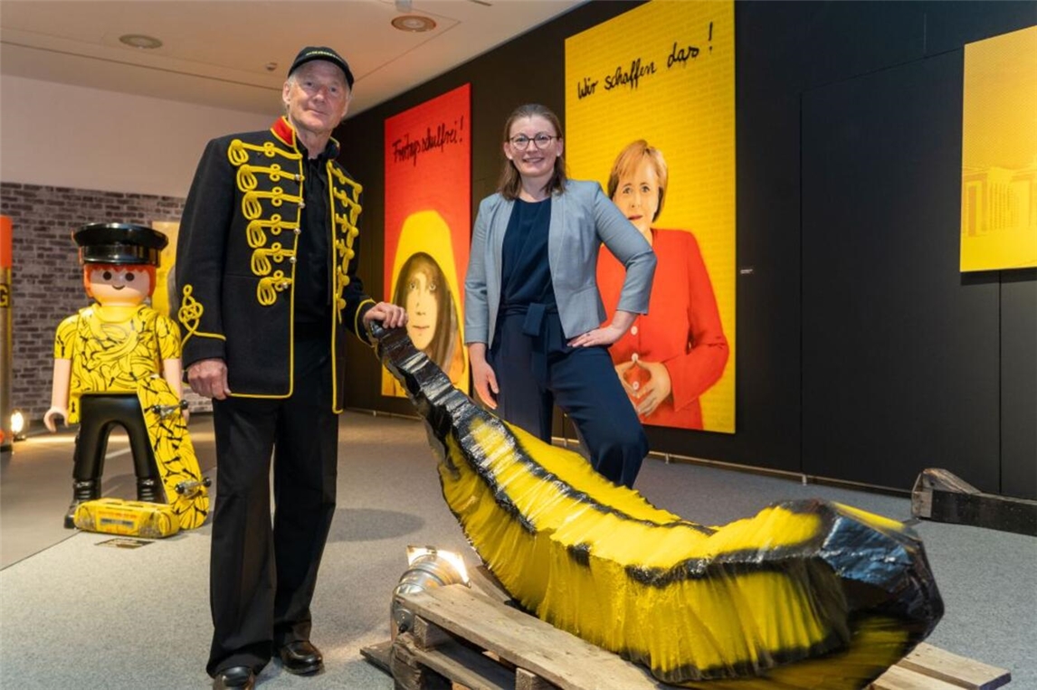 "Thomas Baumgärtel und Veronika Kaenders posieren zusammen, aufgenommen von Gerhard Seybert, Kunstszene, Künstlerporträt"