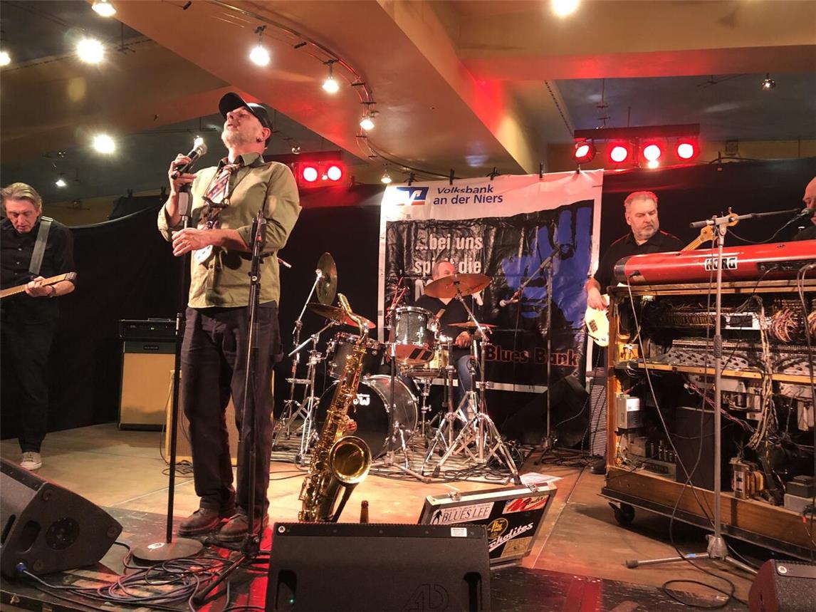 Travellin Blue sprangen spontan ein und begeisterten die Musikfans.Fotos: privat