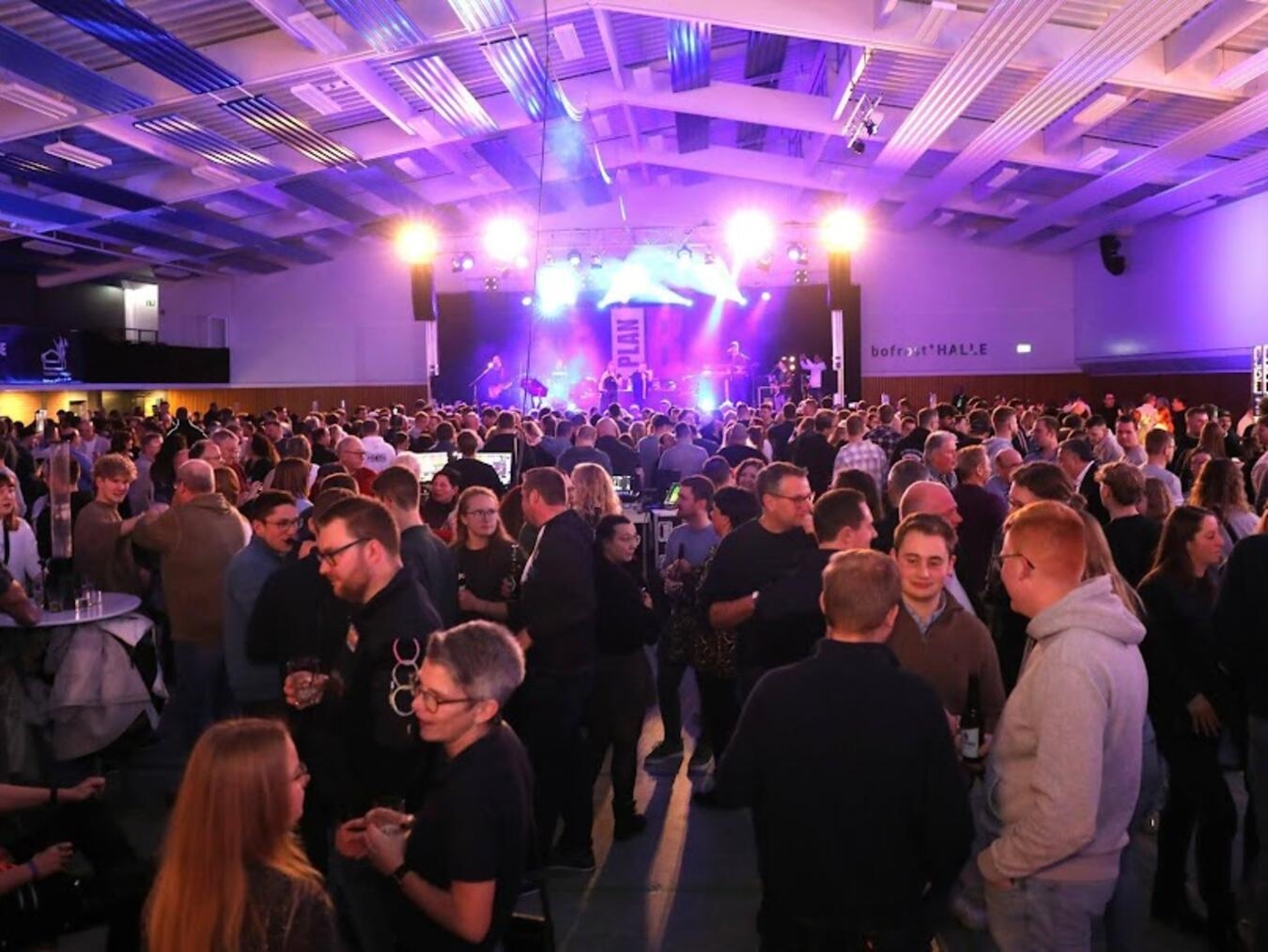 Trotz Schnee und Eis: Volles Haus auch bei der diesjährigen Blaulicht-Nacht in Straelen.Foto: privat