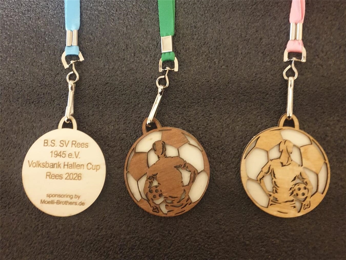 Um diese Medaillen wird am 14. März in Rees gespielt. Foto: privat