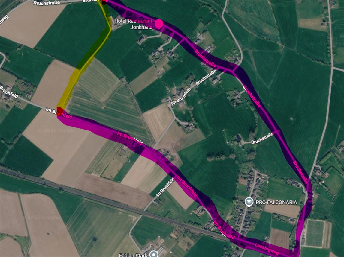 Umleitungsschild zur Straßensperrung Lessingweg und Am Gänseweiher in Millingen, aufgenommen von Stadtwerke Rees.