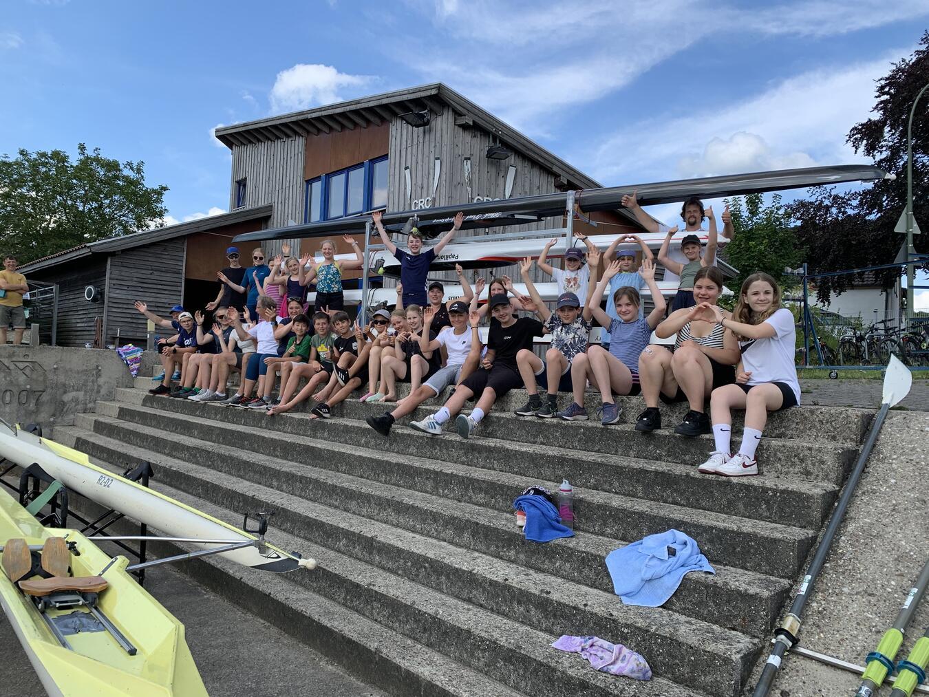 Unter der Anleitung erfahrener Trainer lernten die Jugendliche das Rudern kennen. Foto: Ramona de Groot