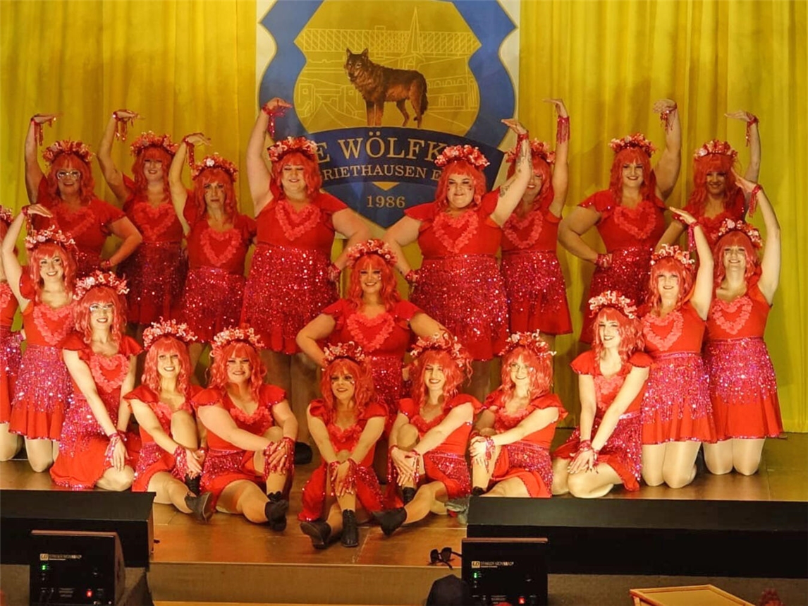 Unter ihrem diesjährigen Motto „Liebe und Dating“ begeisterten die „Las Lobitas“. Foto: De Wölfkes