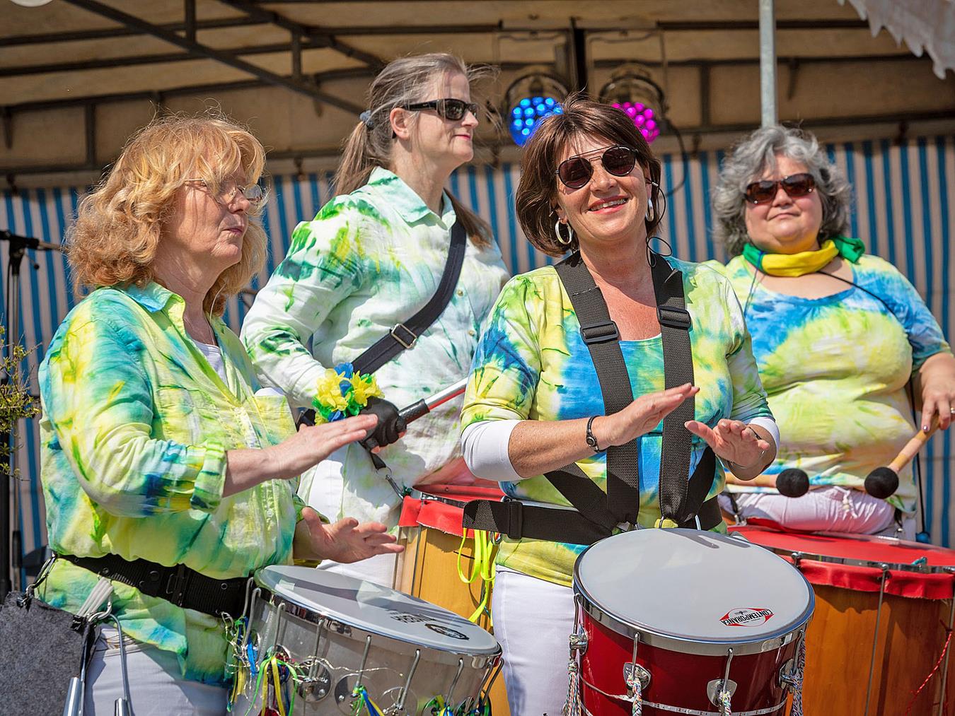 Unterhaltung, Musik und Trödelmarkt stehen im Mittelpunkt des Sfeermarktes.Fotos: Joyfotografie