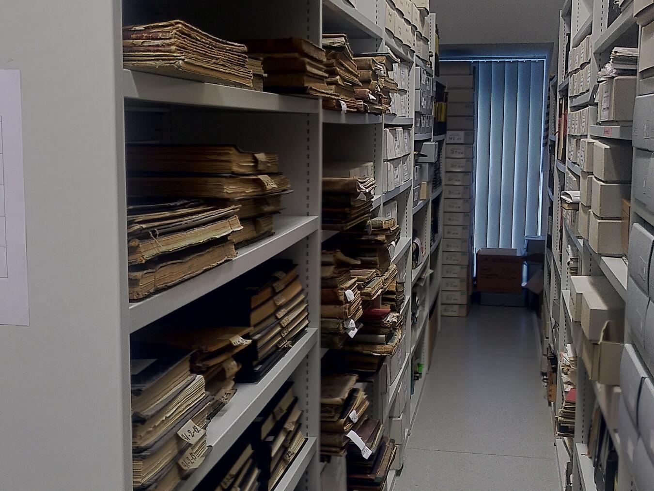 Unverpackt lagerten die Bestände bis zu ihrer Digitalisierung im Stadtarchiv Kevelaer.Foto: © Wallfahrtsstadt Kevelaer