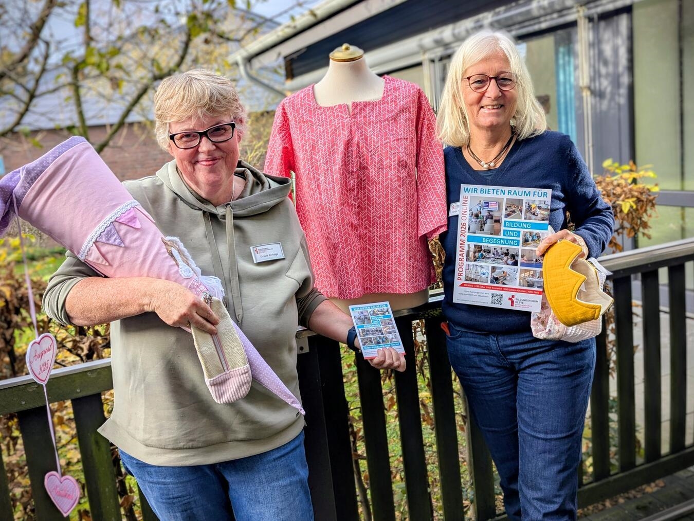 Ursula Kertelge (l) und Antje Freudenberg, freuen sich wieder auf ein neues Programmjahr. Foto: J. Kurschatke