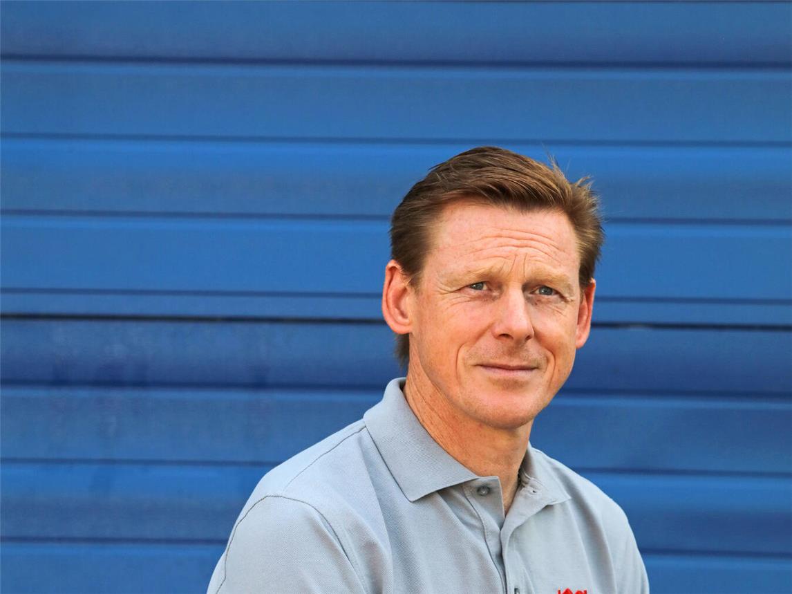 Uwe Röper ist auch nach 38 Jahren im Dachdecker-Beruf noch mit viel Spaß an der Sache dabei.Foto: privat