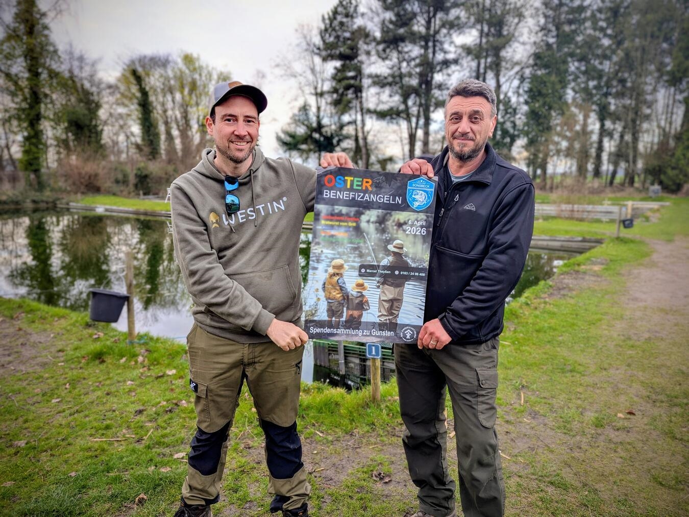 Veranstalter Marcel Theyßen (l.) und Peter Feist, Besitzer des Angelparks in Sonsbeck, freuen sich auf das nächste Benefizangeln an Ostermontag. NN-Foto: J. Kurschatke