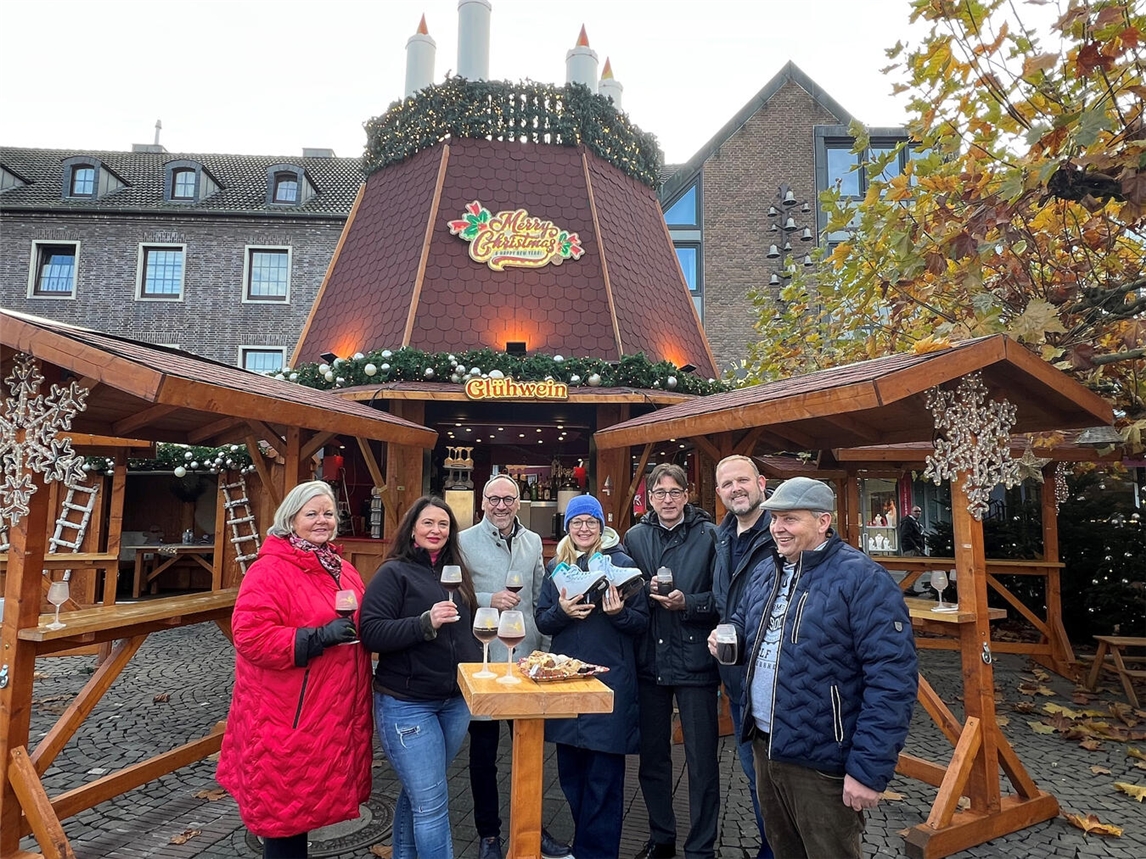 Veranstalter und Sponsoren freuen sich auf das Winterevent in Geldern: Jutta Vogel, Angelique Bruch, Rainer Niersmann,Jennifer Strücker, Markus Bexte, Carsten Zündorf und Mathias Voss (v.l.n.r.).NN-Foto: Andrea Kempkens