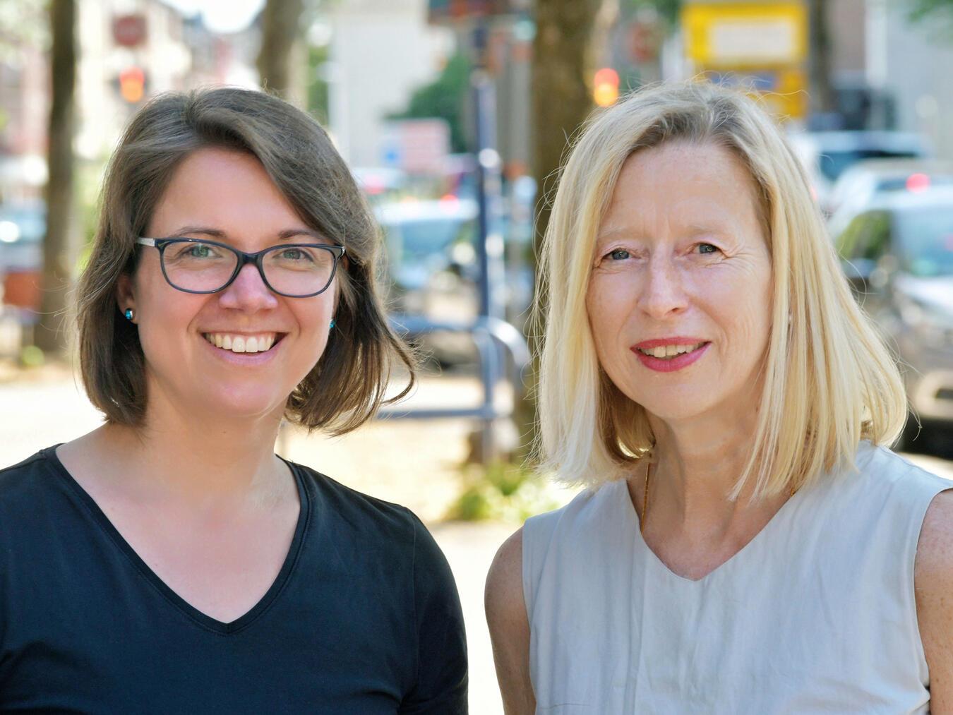 Verena Krauledat (l.) hat die Leitung der Konzerte der Stadt Kleve von Sigrun Hintzen übernommen, die nach 25 erfolgreichen Jahren aufgehört hat. NN-Foto: Rüdiger Dehnen