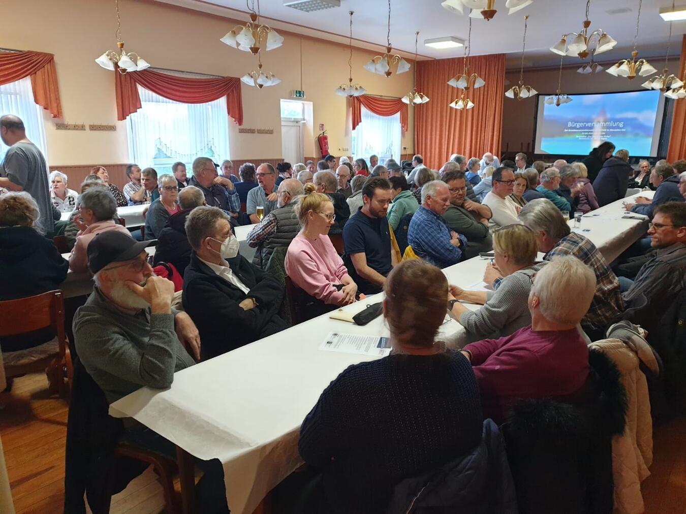 Viele betroffene Bürger waren der Einladung der Bürgerinitiative gefolgt. Foto: privat