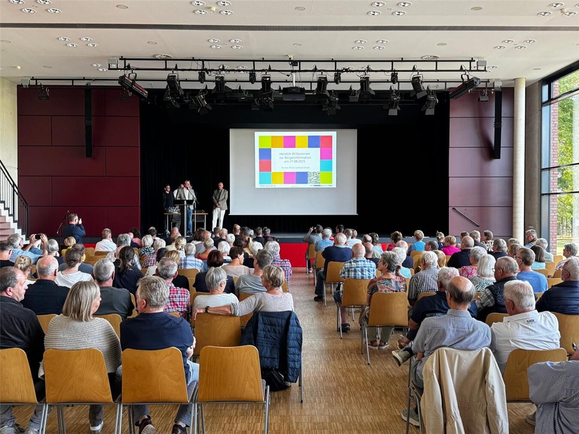 Viele Bürger kamen, um sich zu informieren. Foto Gleißner