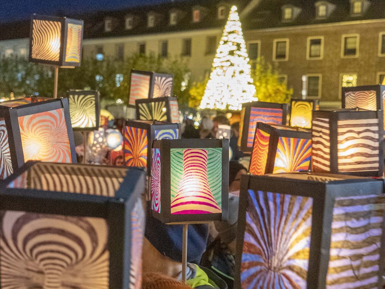 St.-Martin-Umzüge finden in Emmerich und Rees statt Viele bunte Lichter sind in den nächsten Tagen in Emmerich und Rees unterwegs. NN-Foto: G. Seybert