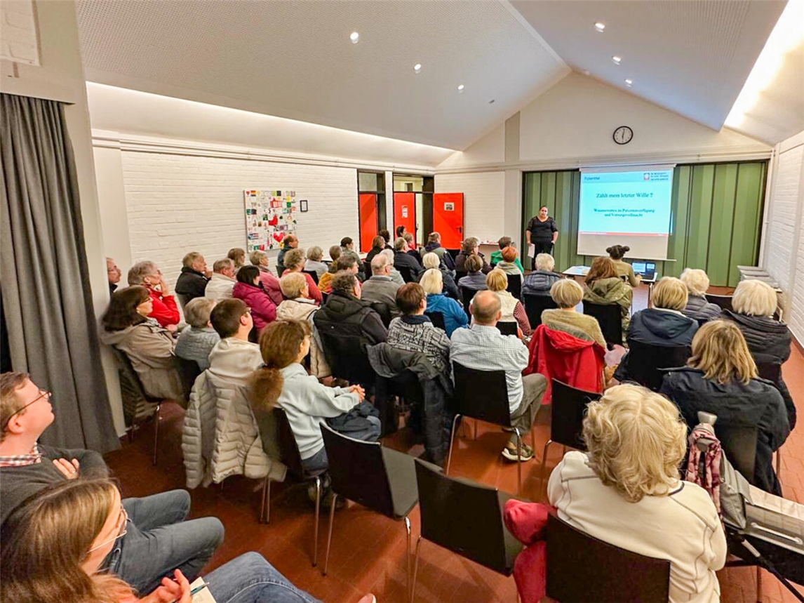Viele Interessierte verfolgten bereits im letzten Jahr die beiden Vorträge in Walbeck zu den Themen Vorsorgeunterlagen und Demenz. Foto: Caritasverband Geldern-Kevelaer