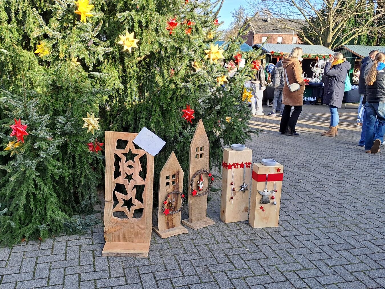 Viele schöne Dinge lassen sich auf dem Weihnachtsmarkt entdecken.