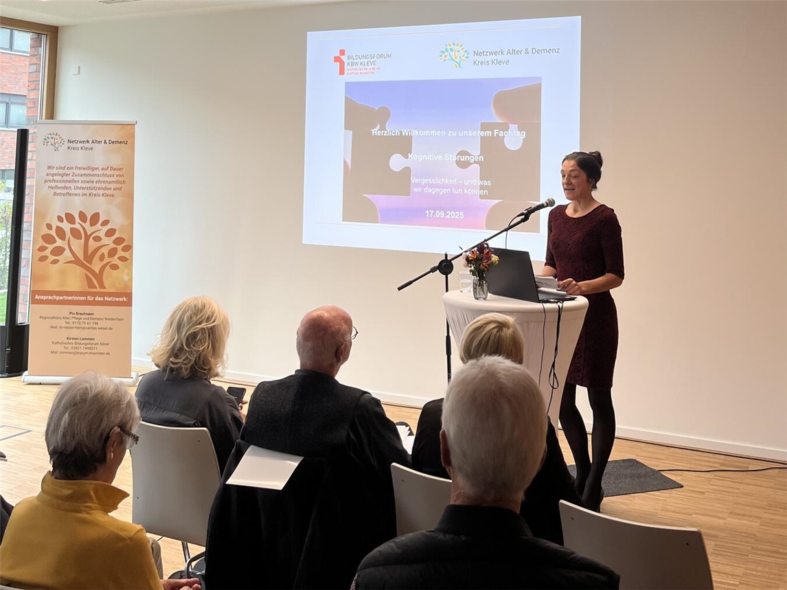 Viele Teilnehmer bedankten sich im Anschluss für die informativen Beiträge. Foto: privat