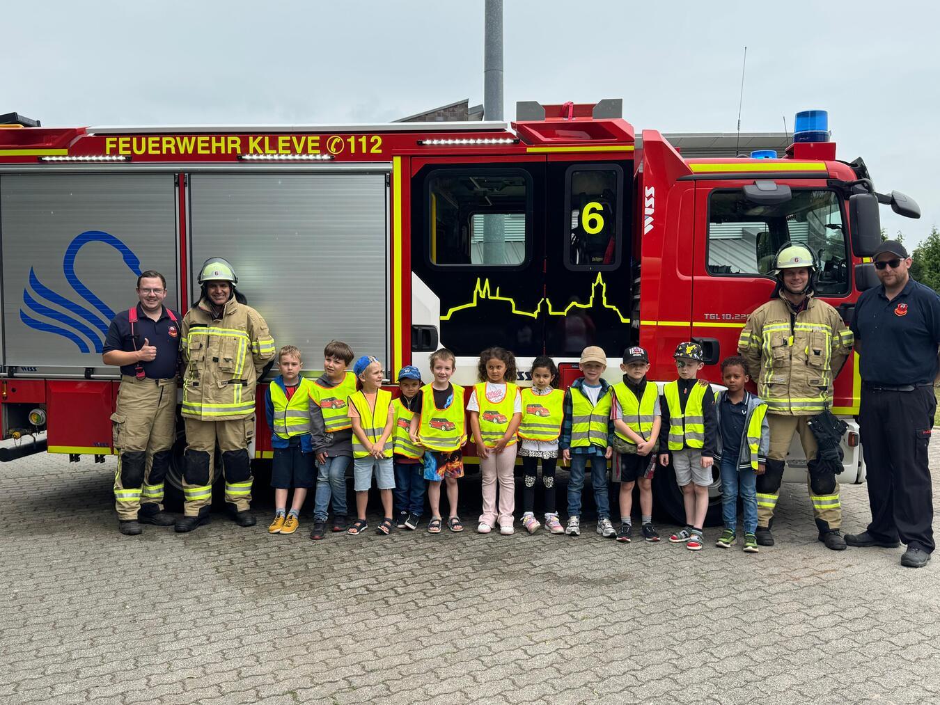 Vielleicht wurde hiermit ja schon der Grundstein für zukünftige Feuerwehrleute gelegt! Foto: Feuerwehr