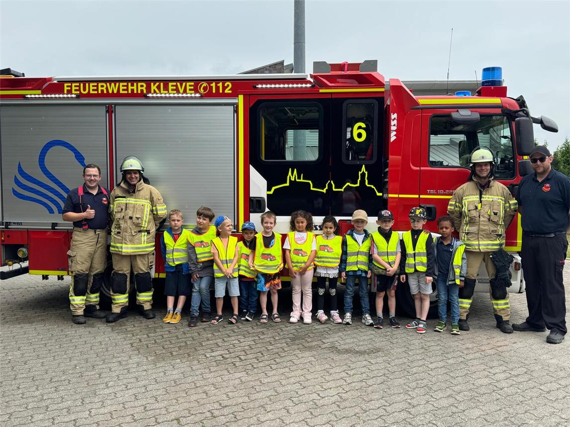Vielleicht wurde hiermit ja schon der Grundstein für zukünftige Feuerwehrleute gelegt! Foto: Feuerwehr