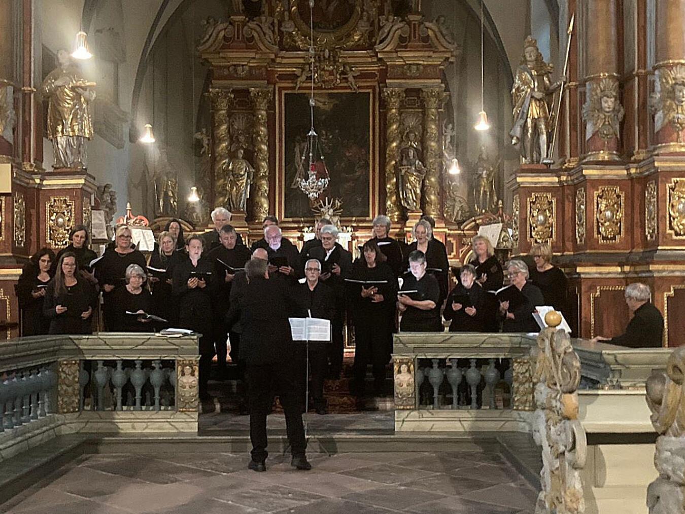 Vier- bis achtstimmige Chorwerke präsentiert der Kammerchor Rheinland „Cantare et Sonare“ am 6. April in der Christuskirche in Emmerich. Foto: privat