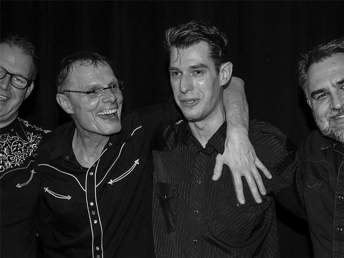 Vier Musiker mit reichlich Live- und Studioerfahrung: Das sind „Remember Johnny“. Foto: Remember Johnny
