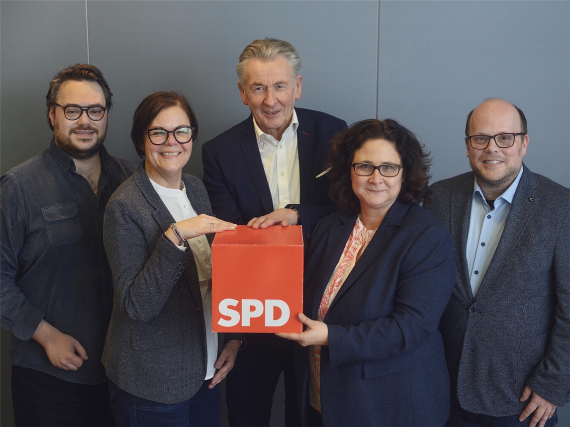 (V.l) Daniel Boumanns, Sabine Barthel, Dr. Jürgen Bock, Christin Becker, Robin Kehm. Foto: Markus van Offern