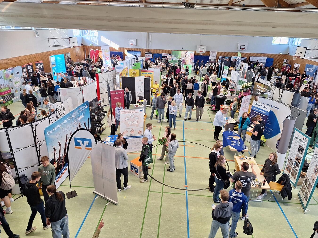 Voller Erfolg: die Ausbildungsbörse 2025. Auch in diesem Jahr erhofft sich die Stadt Kevelaer viele inspirierende Unternehmen und zahlreiche Besucher. Foto: Wallfahrtsstadt Kevelaer