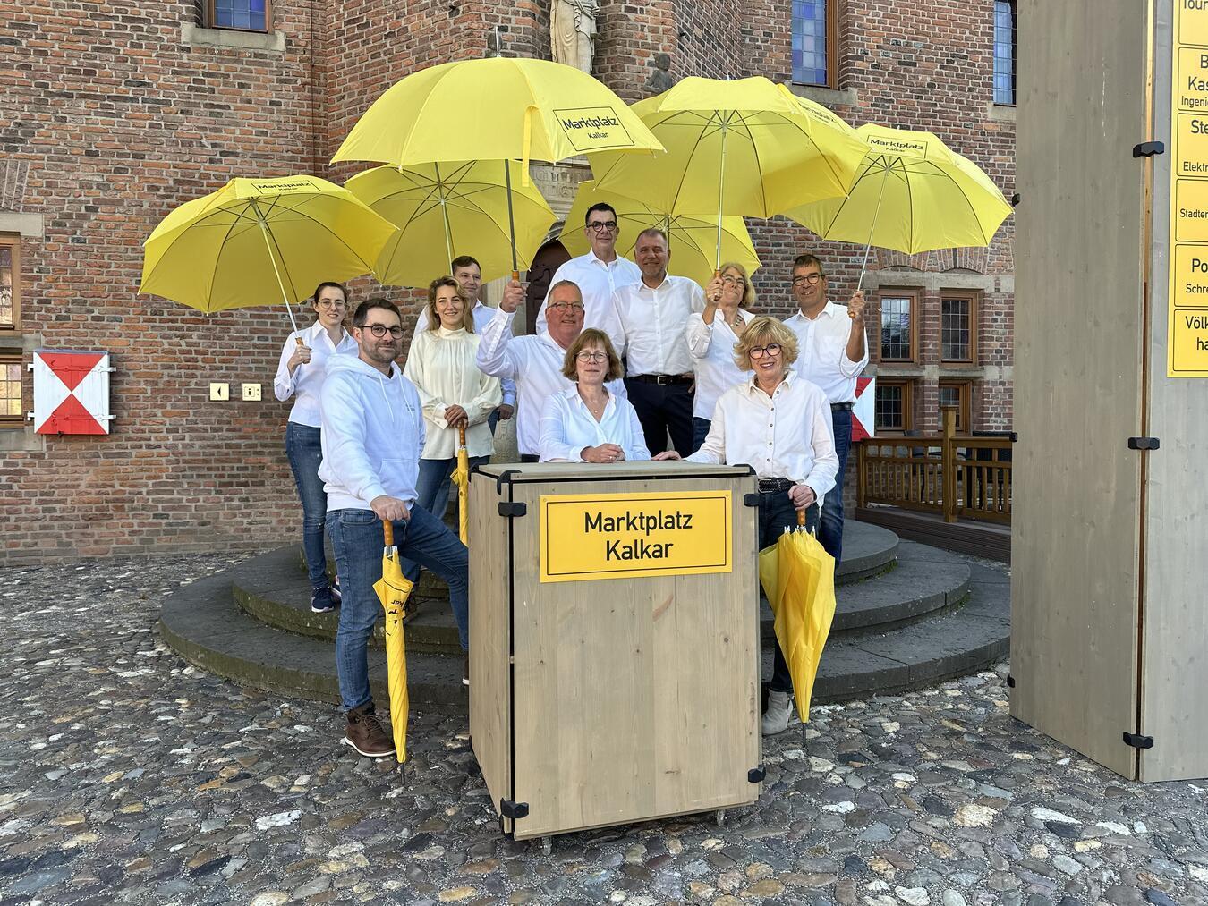 Vom Kalkarer Marktplatz aus geht es für Unternehmen und Vertreter der Stadt Kalkar am nächsten Wochenende direkt an ihren Stand auf dem Messegelände. NN-Foto: SP