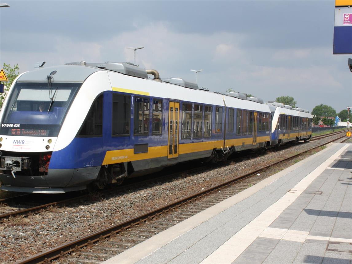 Vom Kevelaerer Bahnhof aus, geht es mit dem Reisebus in die Domstadt Köln. Foto: Privat