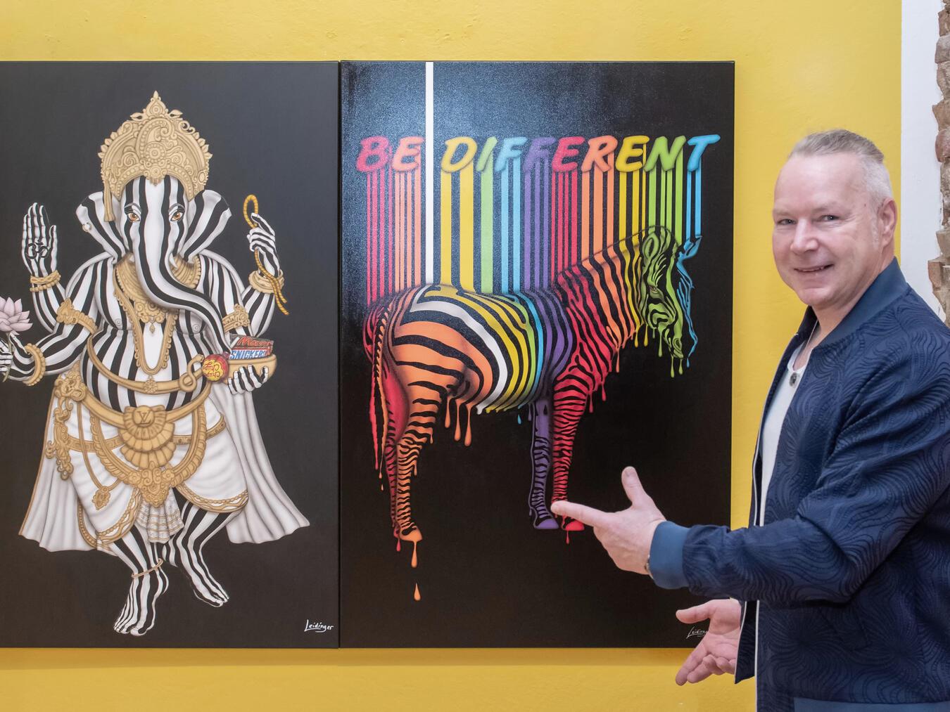 „Stars in Stripes“ im PAN in Emmerich Von Ganesha bis Zebra: Ralf Leidinger lässt sich von Figuren, Tieren, Persönlichkeiten und Alltagsgegenstände inspirieren. NN-Foto: Gerhard Seybert