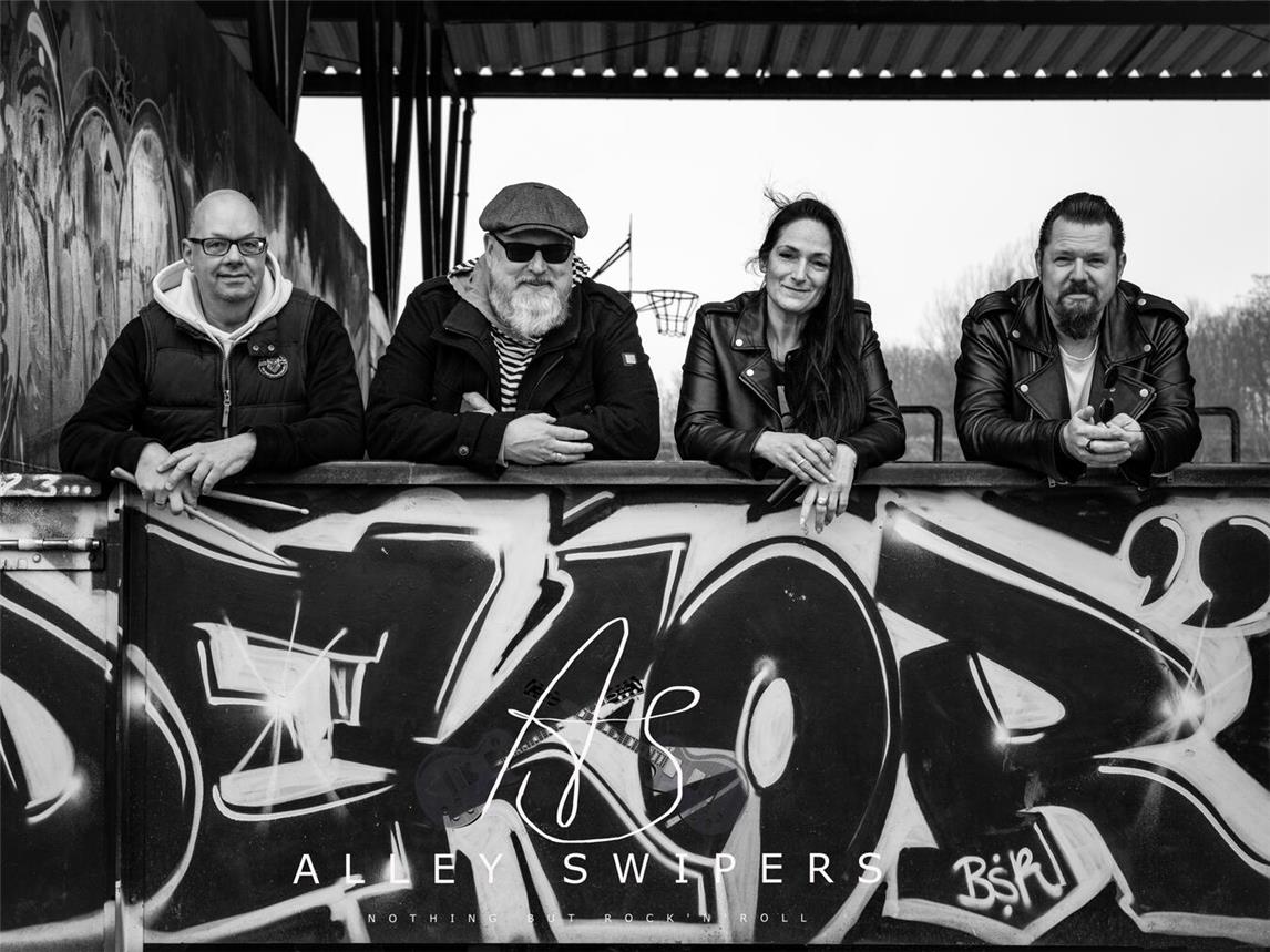 Von kraftvollen Bluesriffs bis hin zu Classic-Rock-Hymnen bieten Alley Swipers ein Hörerlebnis, dass das Publikum in seinen Bann zieht. Foto: Alley Swipers