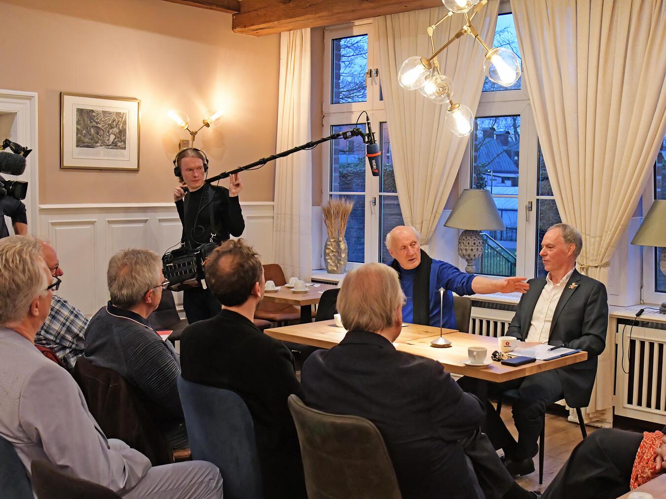 Herman van Veen feiert seinen 80. Geburtstag in Xanten Vor der Geburtstagsfeier gab es noch eine Pressekonferenz. Foto: Photo & Art Helge Boele