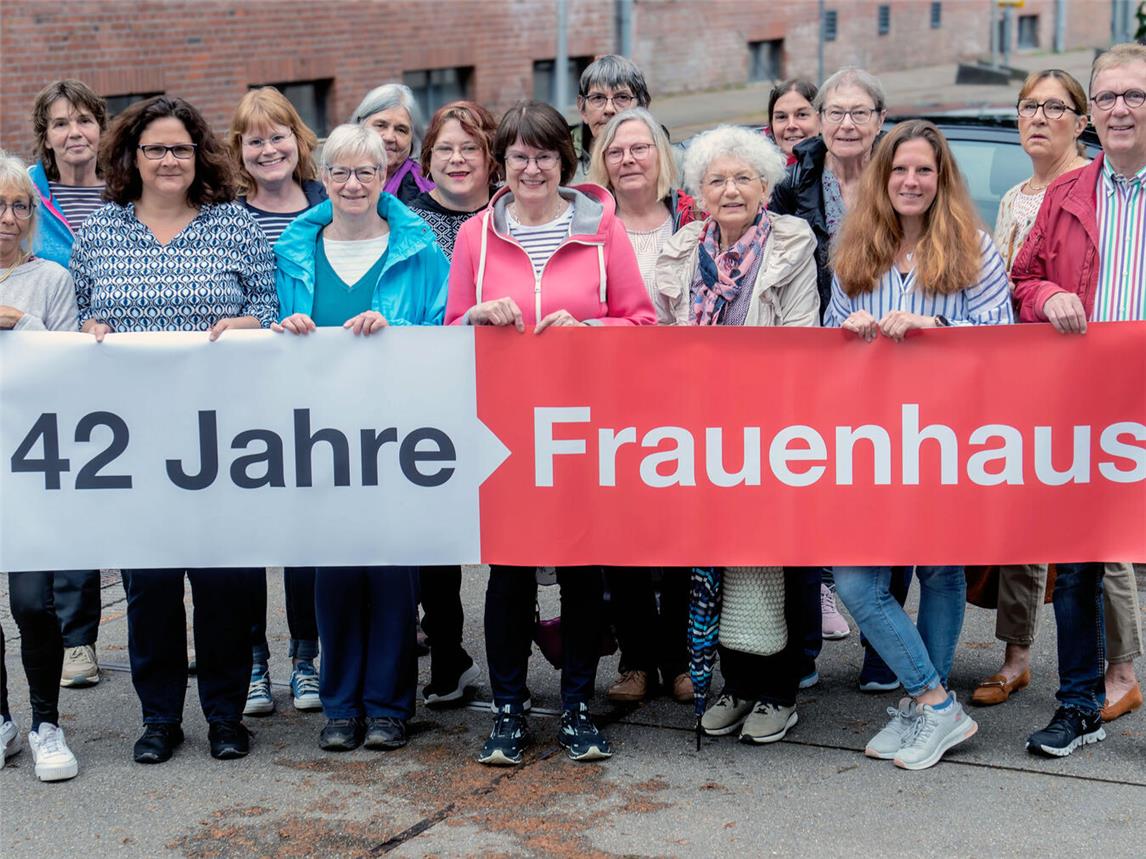 Vorstands- und Vereinsmitglieder vor dem Start zum „Marathon“. NN-Foto: Gerhard Seybert