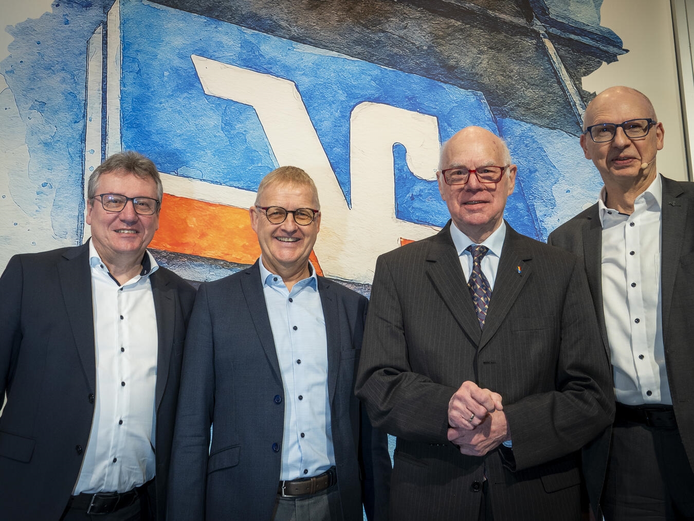 Vorstandsmitglied Johannes Janhsen, Aufsichtsratsvorsitzender Dieter Wies, Gastredner Dr. Norbert Lammert und Vorstandsmitglied Wilfried Bosch (v.l.n.r.) beim Neujahrsempfang in Geldern.Fotos: Gerhard Seybert