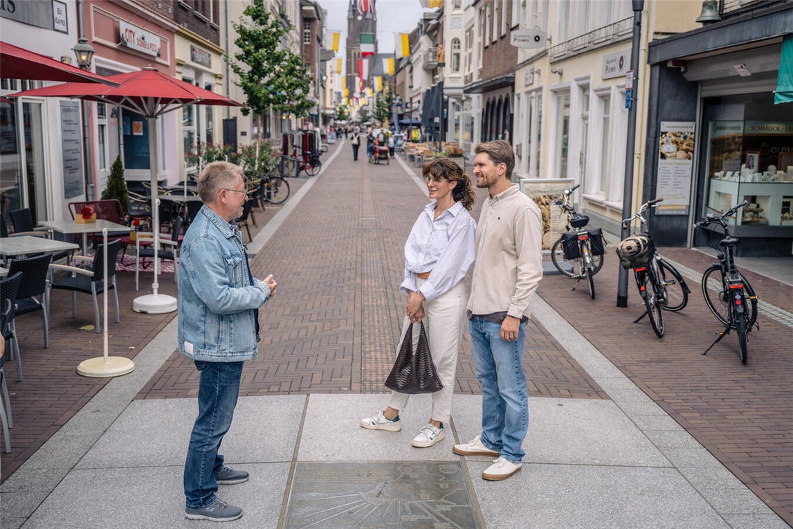 "Führung in Kevelaer: Entdeckung spannender Details auf der Hauptstraße, Foto von Dennis Stratmann"