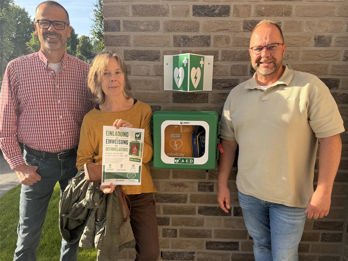 "Walter Scholten-Thissen, Veronika van Donzel, Frank Günzel, Orga-Team Dorftrödel"