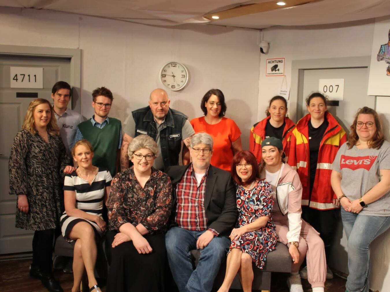 Waschen, Schneiden, Lachen: Der Theaterverein Oeconomia Auwel-Holt freut sich auf viele Besucher seiner diesjährigen Theateraufführungen im April.Foto: privat