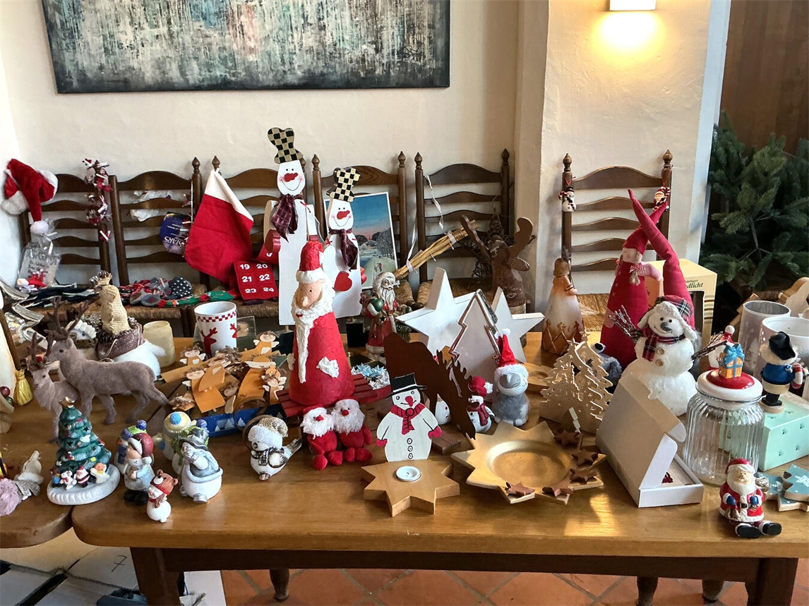 "Weihnachtsdeko-Tausch in Kalkar 2025, ein Highlight im Kreis Kleve, festlich geschmückte Innenstadt bei Nacht."